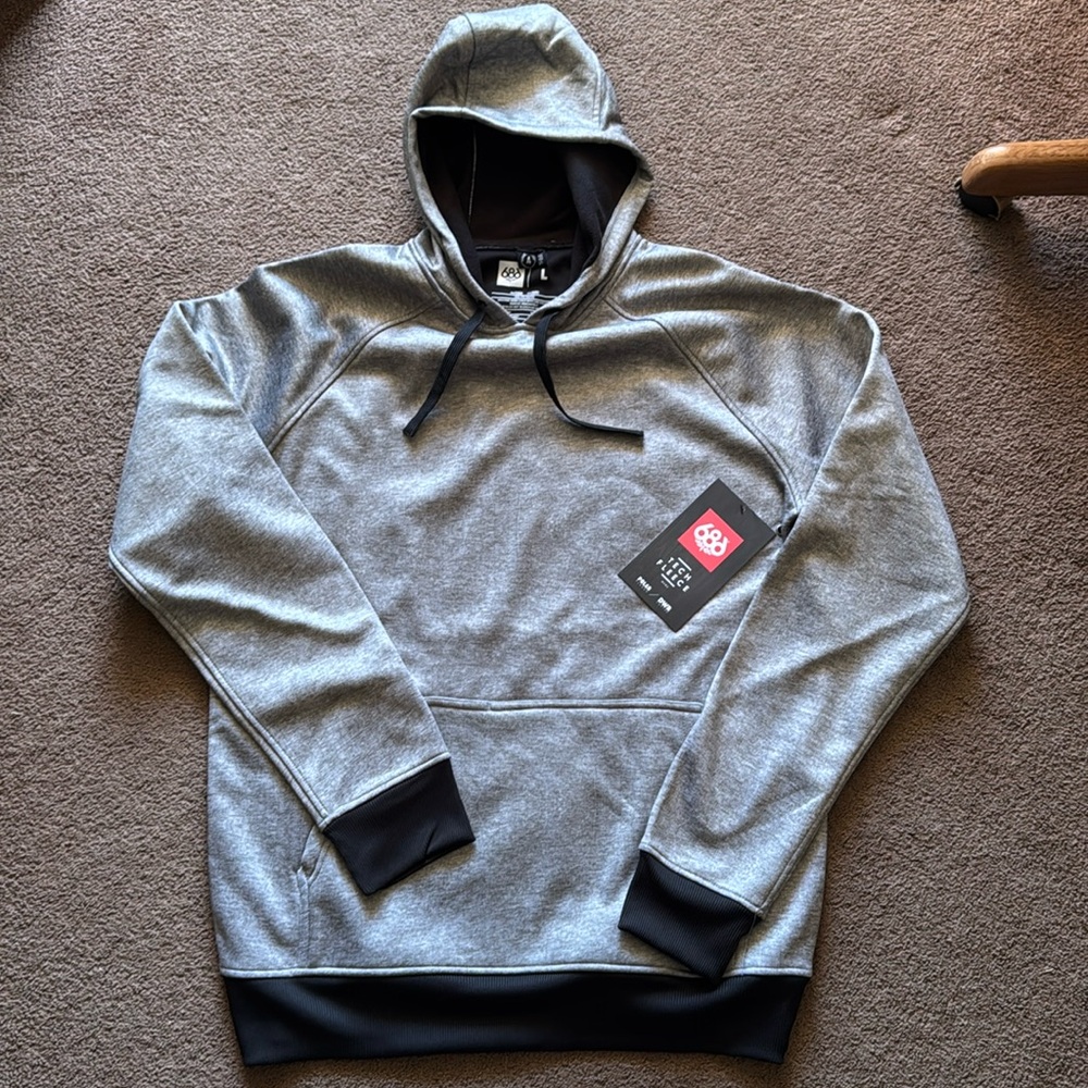 New 686 hoodie